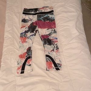 Lululemon leggings size 6